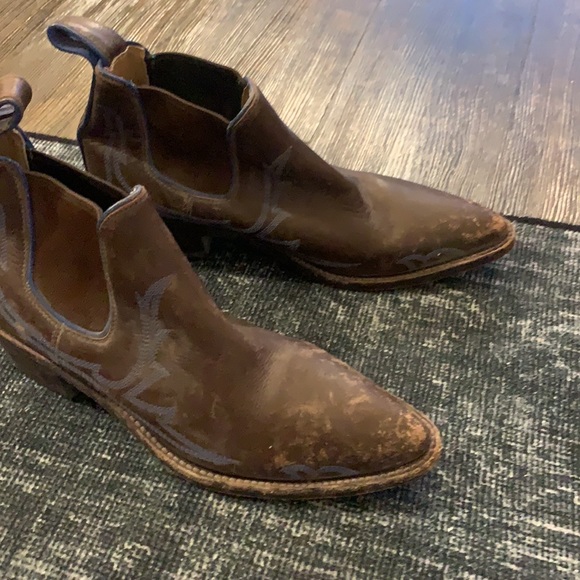 Distressed Free People leather cowboy booties with blue embroidery - Picture 3 of 6